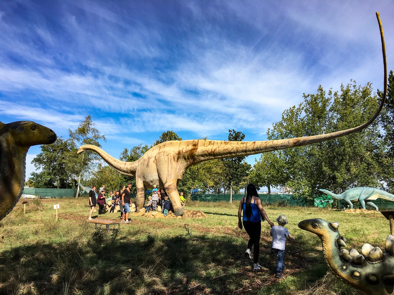 Unechte Dinosaurier WBG Erfurt